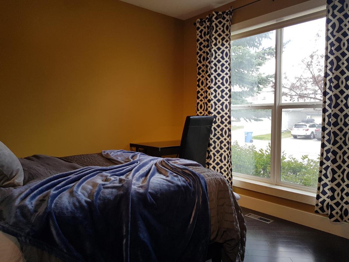 Tuscan Ridge Guesthouse Calgary West Exteriör bild