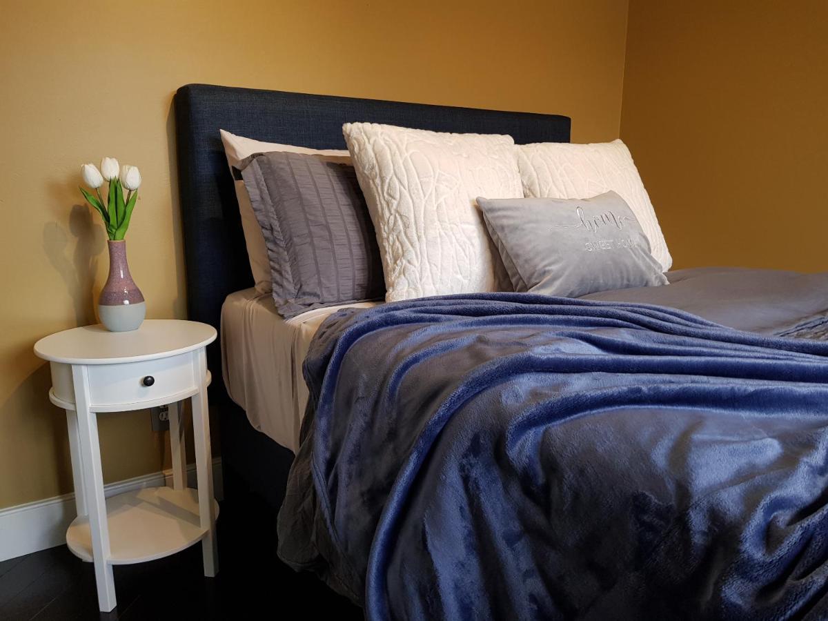 Tuscan Ridge Guesthouse Calgary West Exteriör bild